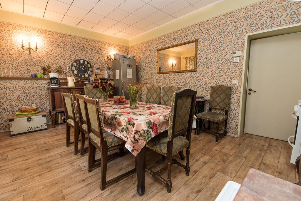 Oldhouse Hostel Tallinn Buitenkant foto