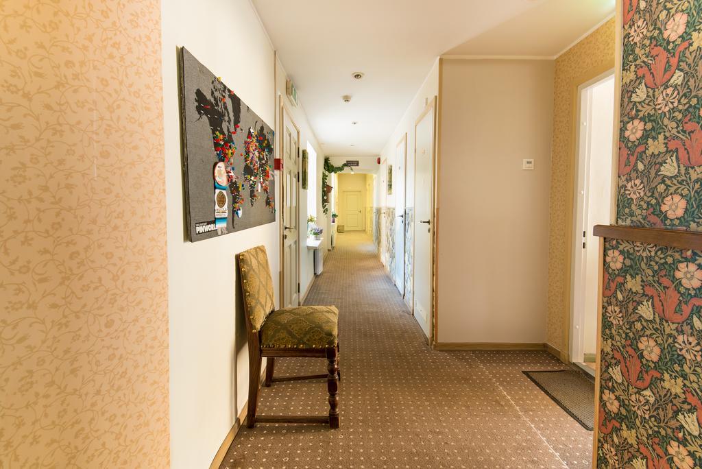 Oldhouse Hostel Tallinn Buitenkant foto