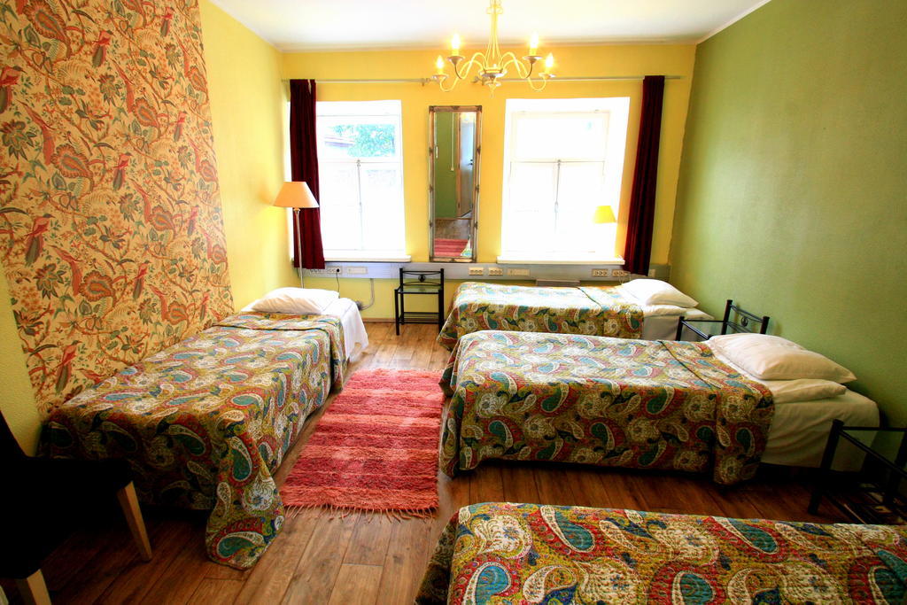 Oldhouse Hostel Tallinn Buitenkant foto