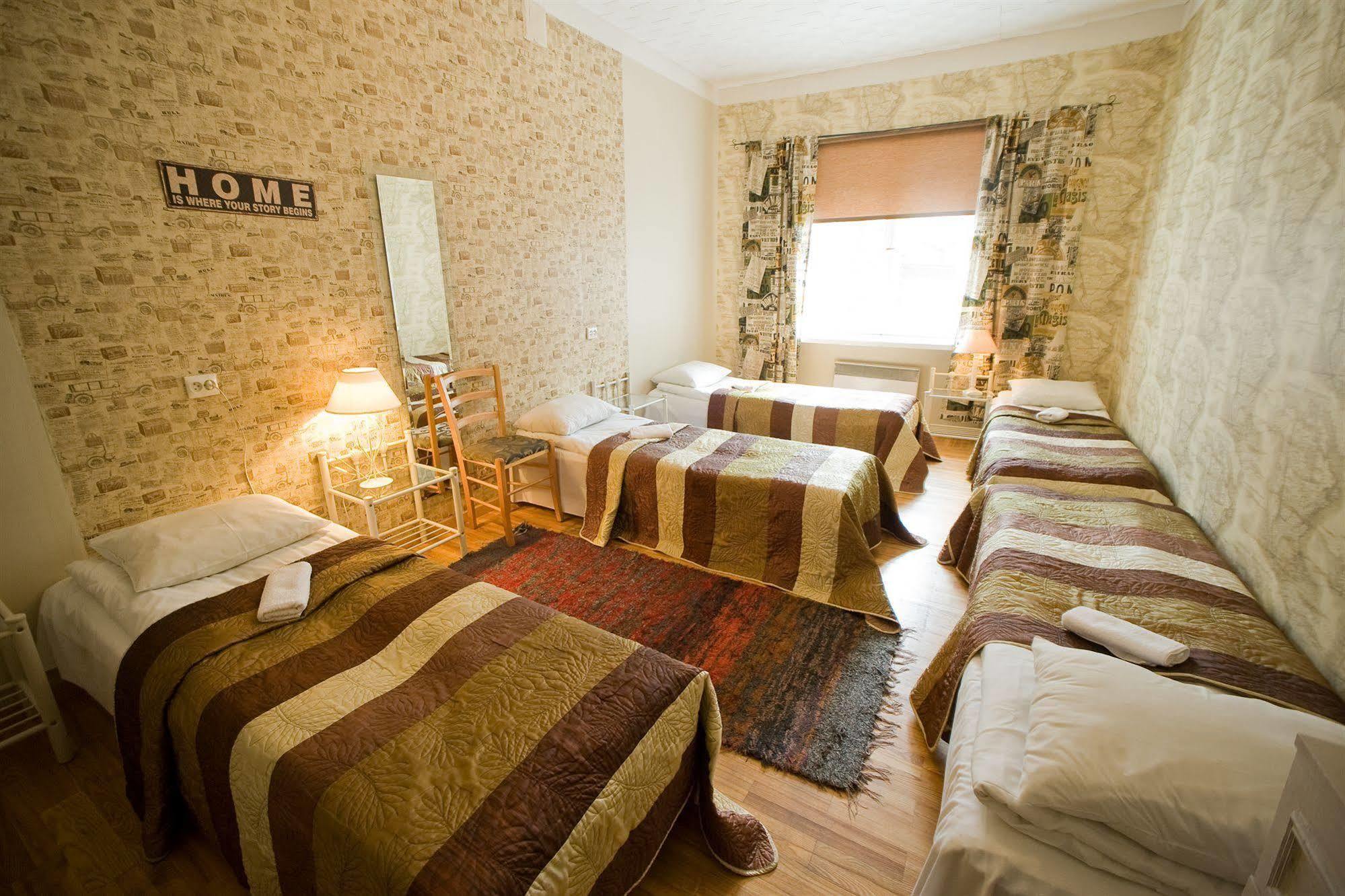 Oldhouse Hostel Tallinn Buitenkant foto