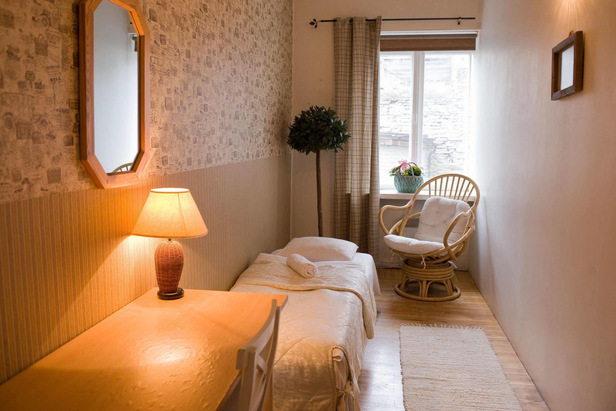 Oldhouse Hostel Tallinn Buitenkant foto