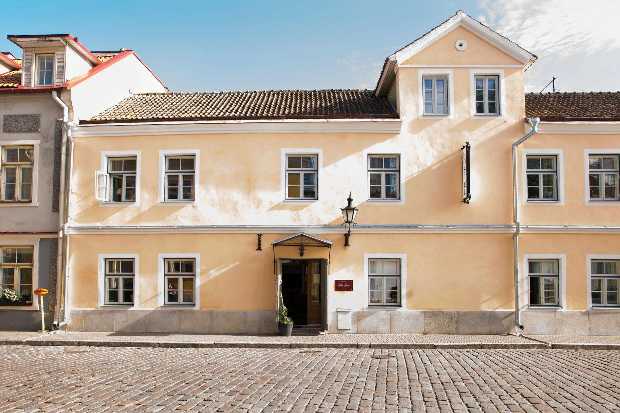 Oldhouse Hostel Tallinn Buitenkant foto