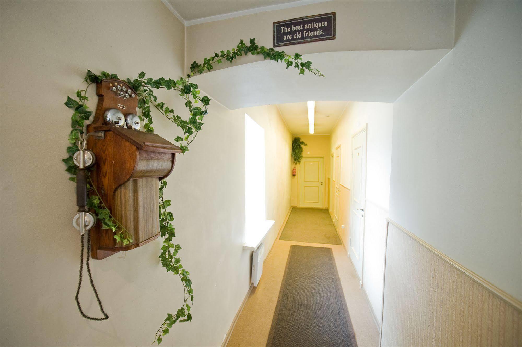 Oldhouse Hostel Tallinn Buitenkant foto