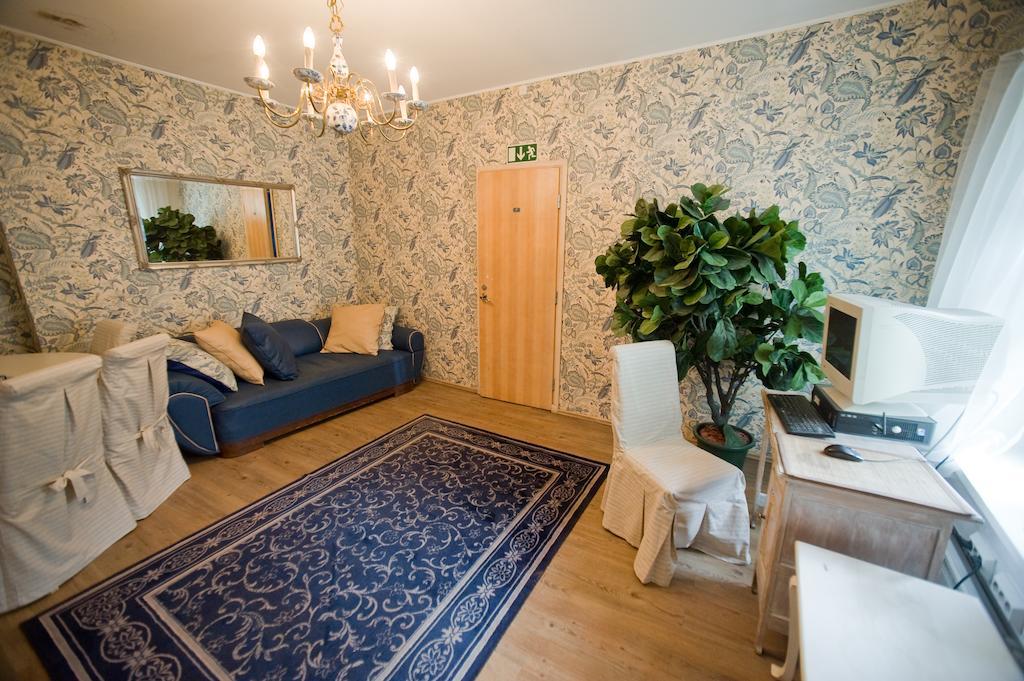 Oldhouse Hostel Tallinn Buitenkant foto
