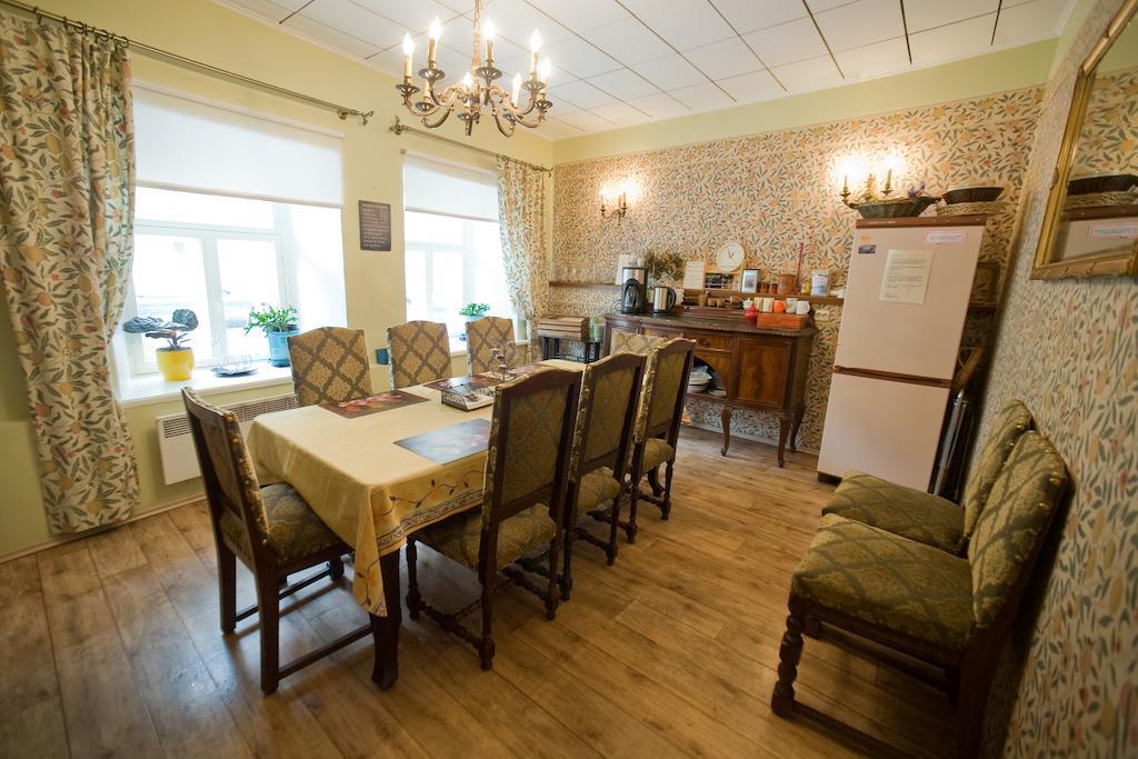 Oldhouse Hostel Tallinn Buitenkant foto